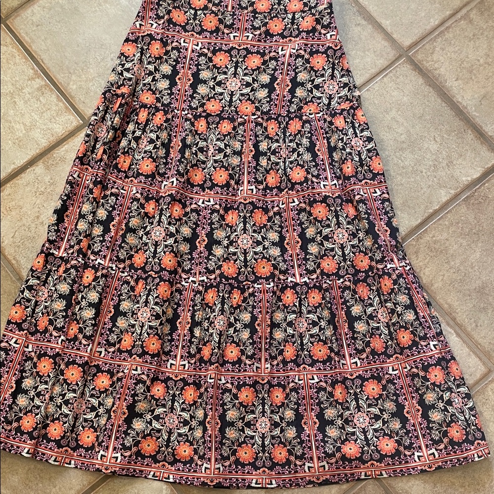 Chic Floral layered Skirt in Black and Orange